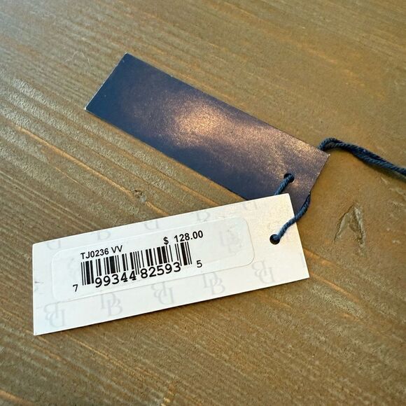 NWT Dooney & Bourke Lizard Embossed Leather Wallet - Picture 6 of 6